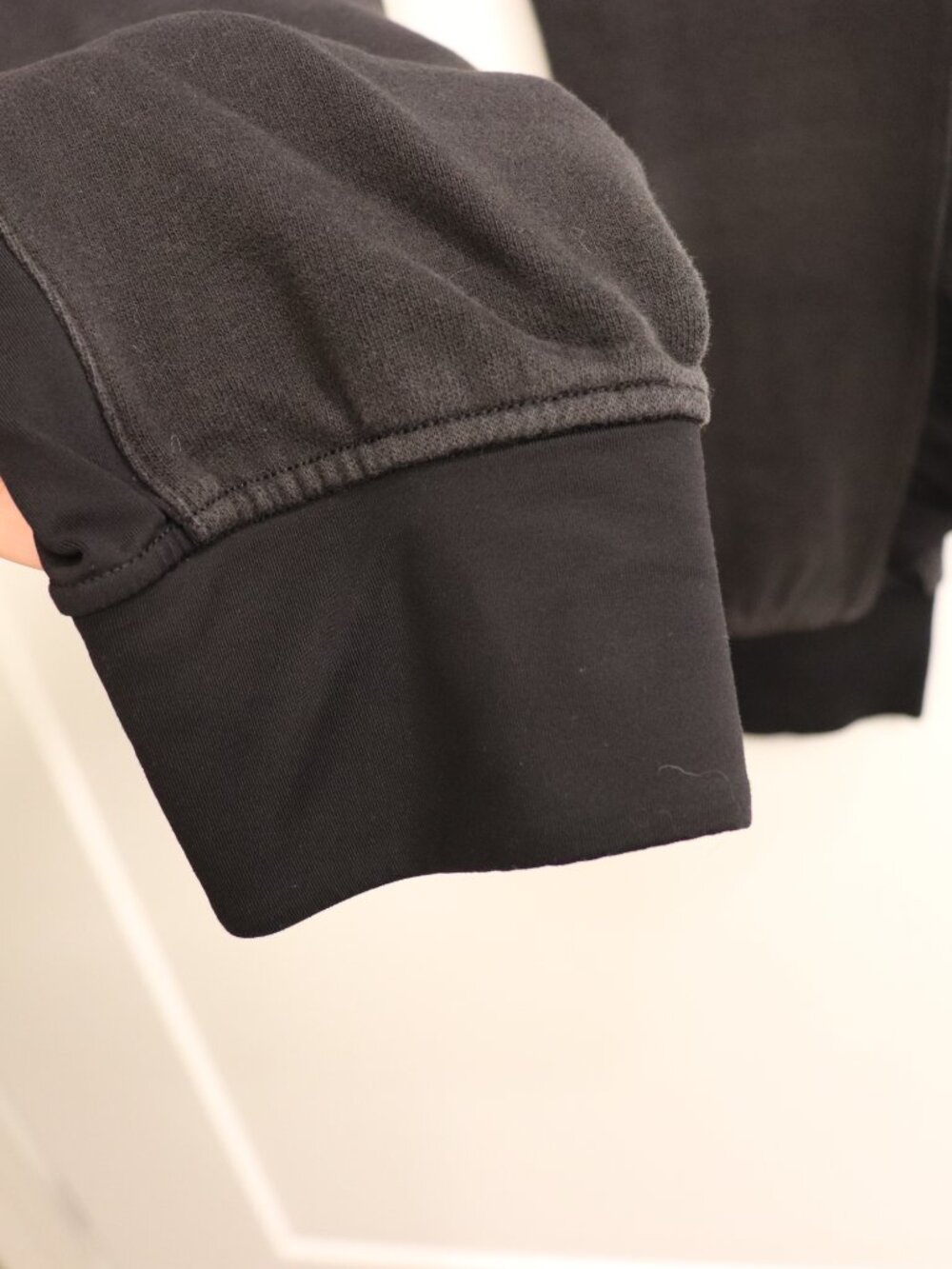 lululemon Black Zip Pocket Jogger Pants Size 4 - Picture 4 of 5